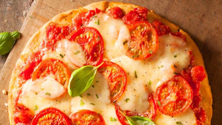 ПП-пицца на курином фарше вместо теста: рецепт низкокалорийной выпечки