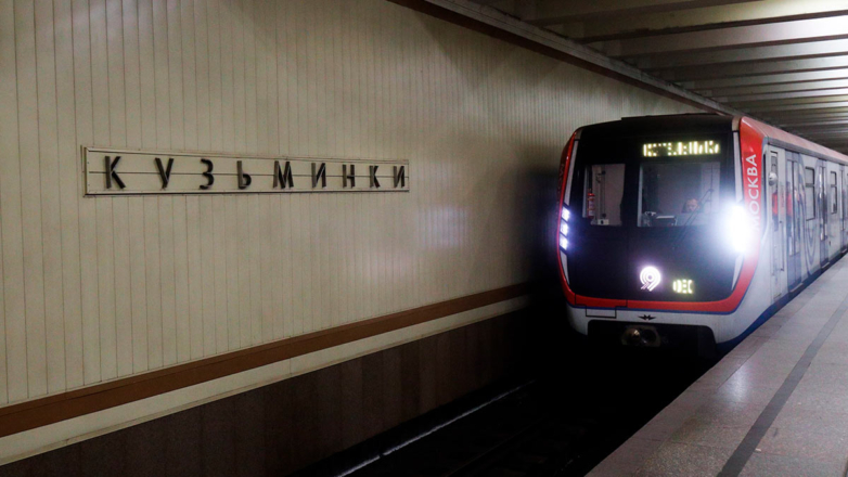 Дептранс Москвы опроверг информацию о возгорании в вагоне на станции метро "Кузьминки"