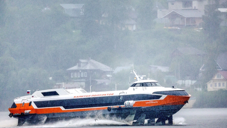 Теплоход "Метеор" стал лидером в голосовании за символ для банкноты 1000 рублей