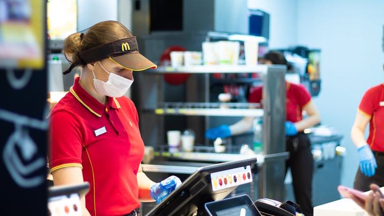 Более 700 сотрудников ресторанов McDonald's в Великобритании подали групповой иск о домогательствах на работе