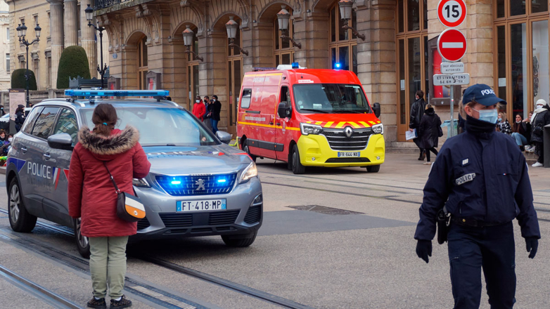 В Марселе рядом с генконсульством России произошел взрыв