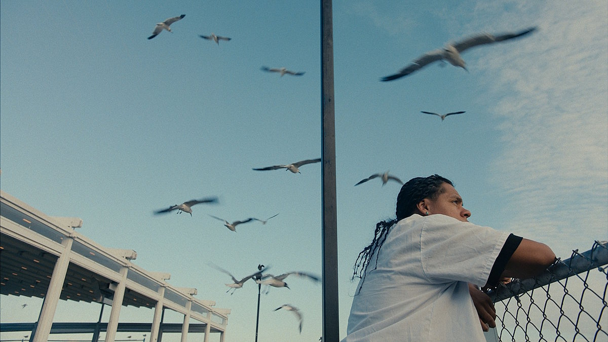 Кадр из фильма "Сумасшедшие счета, или Дестини, скажи им, что я не плохой"