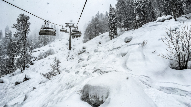 Лавина накрыла группу альпинистов в Карачаево-Черкесии