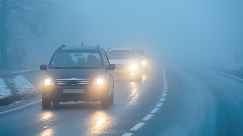 Туман, гололедица и метель: "желтый" уровень погодной опасности объявили в Москве