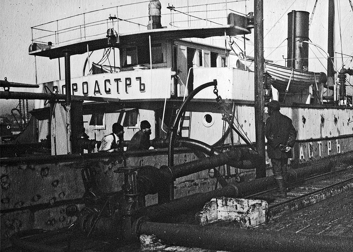 Первый российский танкер «Зоро-астр»