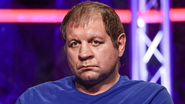 Александру Емельяненко сделали операцию на позвоночнике  