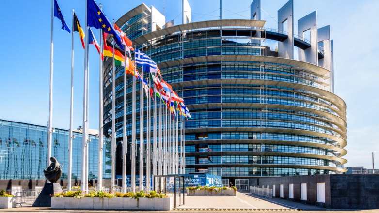 Европарламент предлагает ЕС использовать замороженные российские активы для финансирования кредита Украине