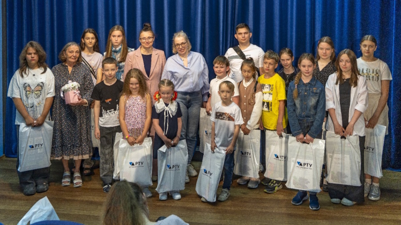 "Ростерминалуголь" поддержал фестиваль детского творчества