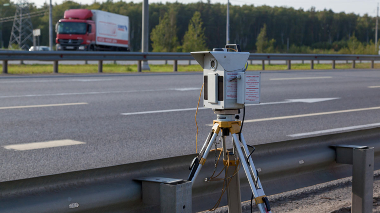 Запретить дорожные камеры-треноги предложили в Госдуме