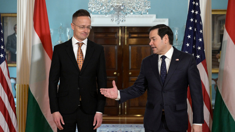 Рубио попросил Сийярто не возражать против продления антироссийских санкций