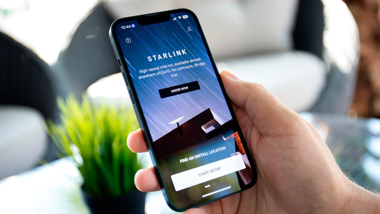 В Канаде разорвали контракт с сервисом Маска после введения пошлин Трампом