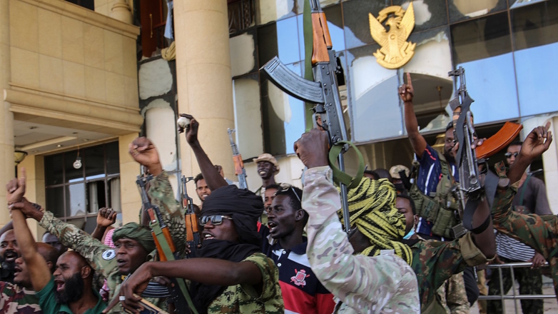 Военные Судана освободили столицу Хартум от повстанцев