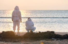 Пятно нефтепродуктов обнаружили у берегов Анапы в Чёрном море