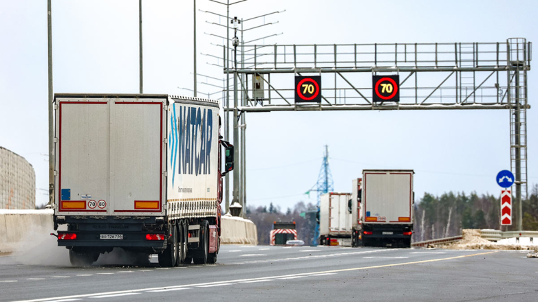 Беспилотные грузовики начали курсировать по ЦКАД
