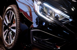 АвтоВАЗ показал прототип электрического седана Lada e-Aura