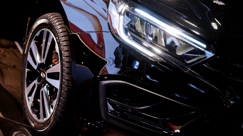 АвтоВАЗ показал прототип электрического седана Lada e-Aura