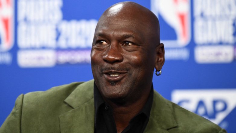 Самым высокооплачиваемым спортсменом в истории признан баскетболист Джордан