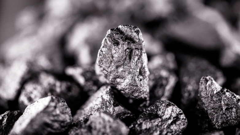 Россия увеличит добычу дефицитного сырья