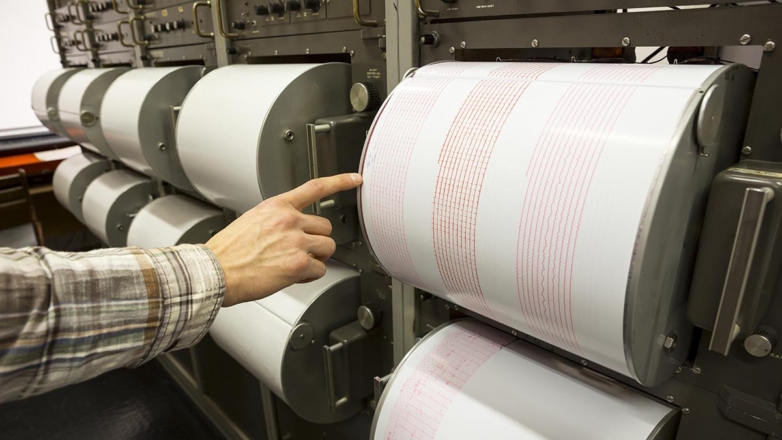 Один человек погиб из-за землетрясения в Турции, десятки пострадали