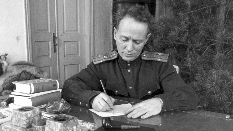 Солдаты слова: знаменитые писатели, бывшие военкорами Великой Отечественной войны