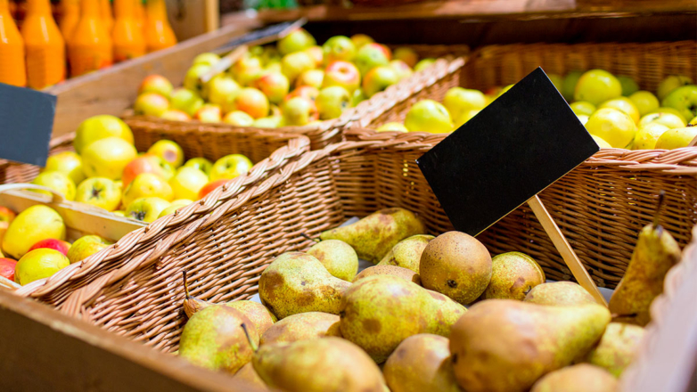 Фрукты и ягоды в России подорожали на 26% за год