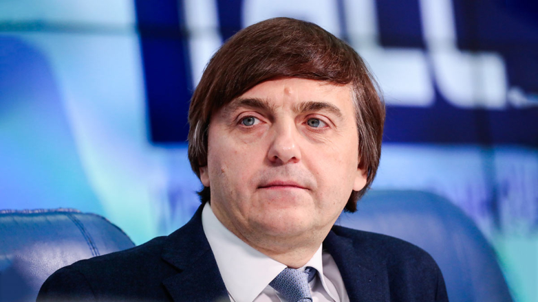 Единые государственные учебники по всем предметам подготовят за три года