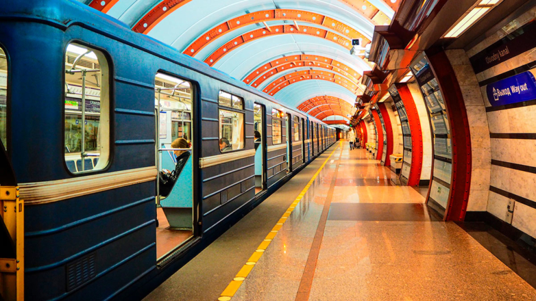 Метро и наземный транспорт Петербурга будут работать в ночь с 30 на 31 мая