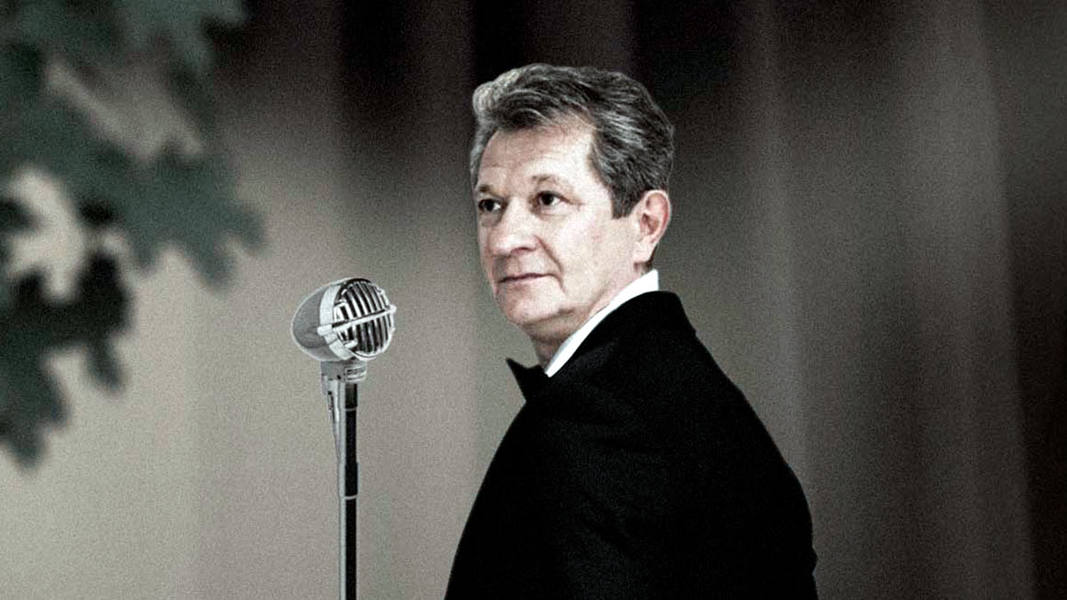 28 мая на сцене Театра Антона Чехова и Театра Эстрады состоится премьера спектакля «Прощай, конферансье»