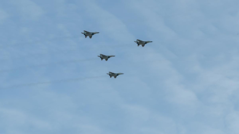 Над Челябинском у учебного самолета отсоединился запасной топливный бак