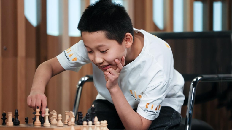 Россиянин Шогджиев стал самым молодым международным мастером в истории шахмат