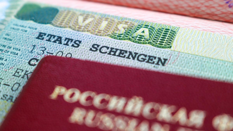 В АТОР не ждут полной отмены выдачи шенгенских виз гражданам РФ