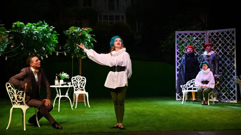 В Москве состоится премьера комедии Веры Анненковой "Примадонны" по пьесе Кена Людвига