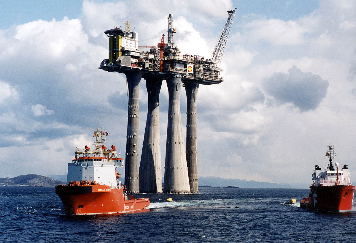 Нефтяная вышка Shell в Норвегии