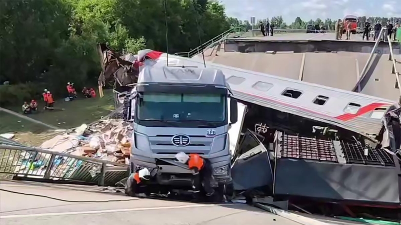 Число пострадавших при обрушении моста в Брянской области увеличилось до 110