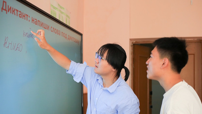 Экзамен по русскому языку для иностранцев появится в вузах России к 2026 году