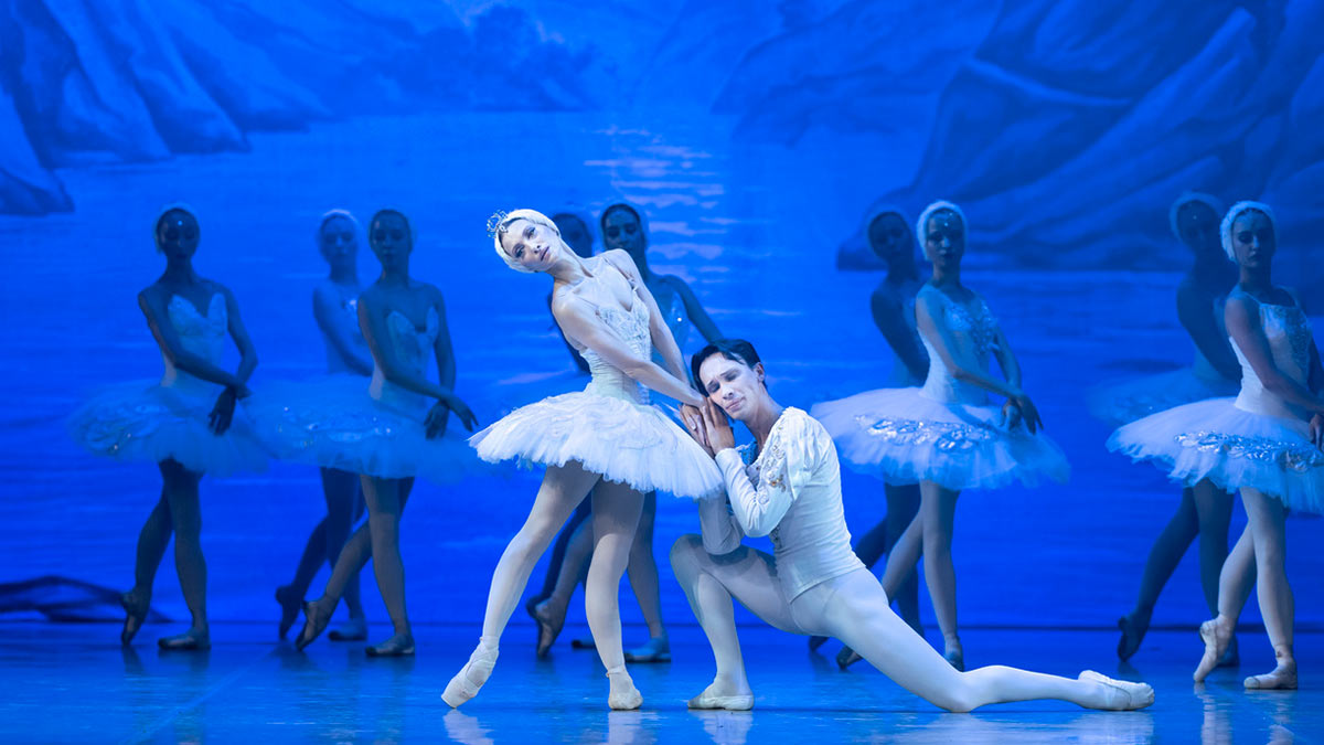 Лебединое озеро