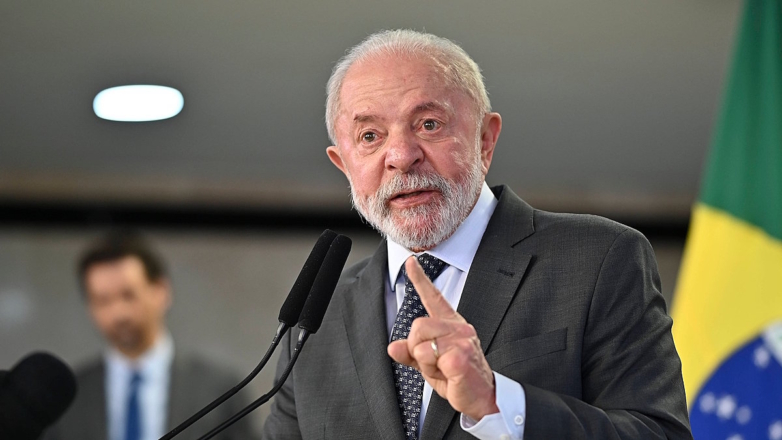 Угрозы Трампа ввести пошлины за отказ от доллара никого не пугают, заявил президент Бразилии