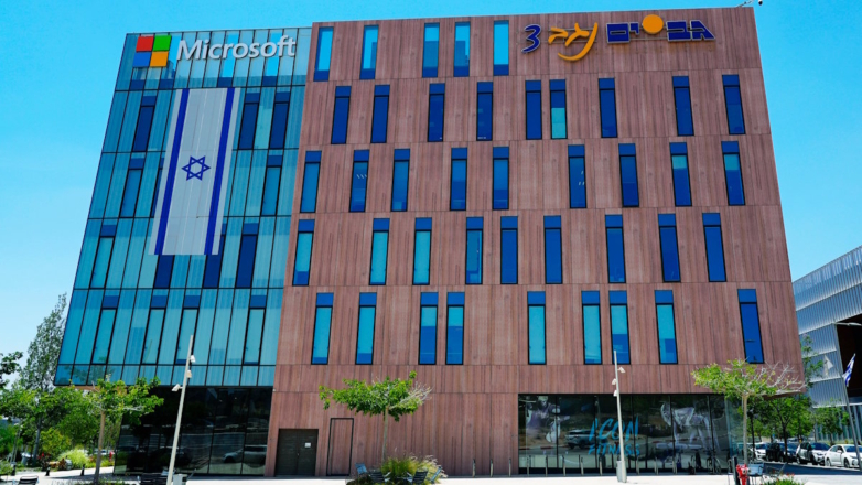Иран подтвердил ракетный удар по офису Microsoft в Израиле