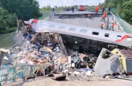 Подрывы на железной дороге в Брянской и Курской областях признали терактами