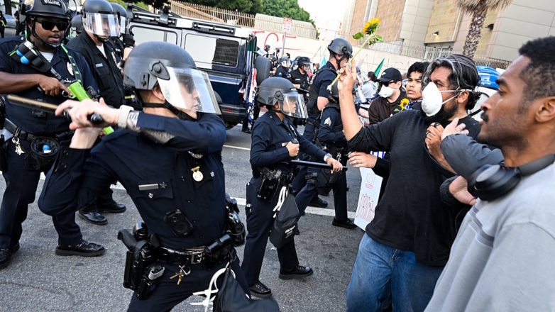 Трамп оценил возможность применения закона 1807 года о подавлении восстаний в Лос-Анджелесе