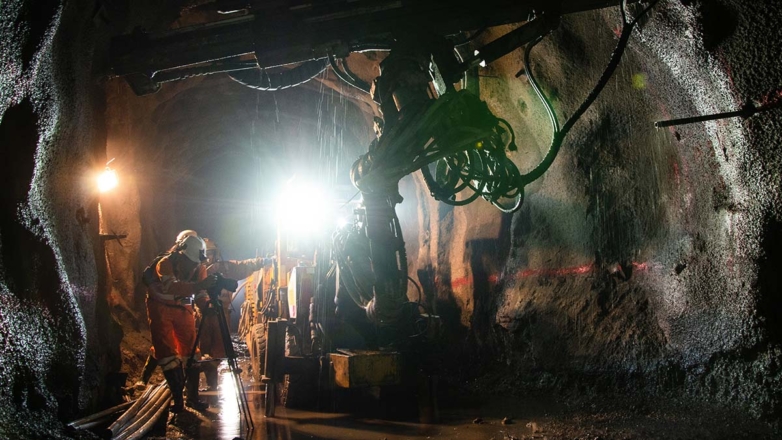 Грунт обрушился у рудника в Норильске