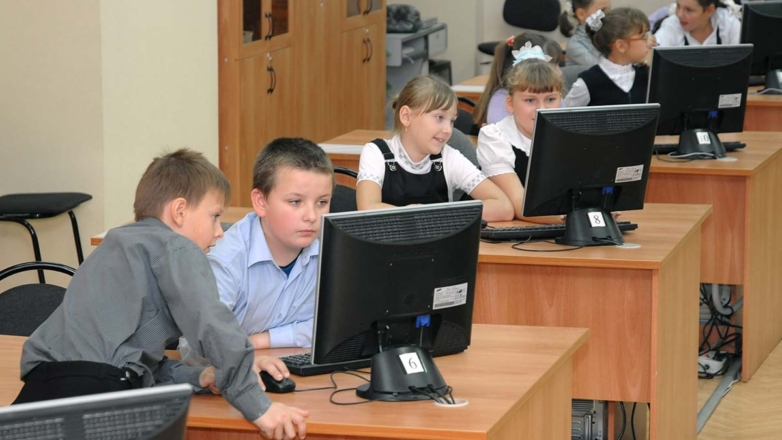 В России могут пересмотреть показатели скорости интернета в школах