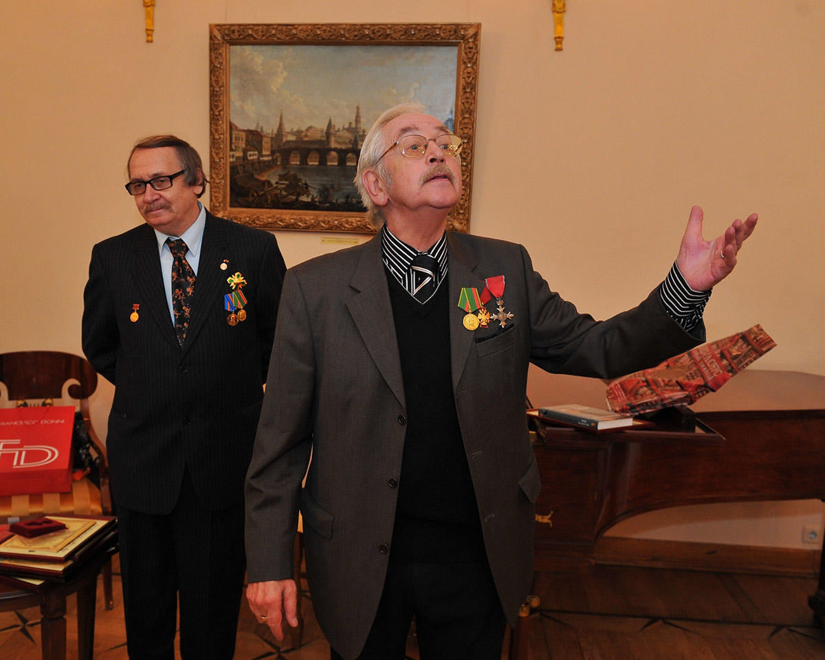 Василий Ливанов