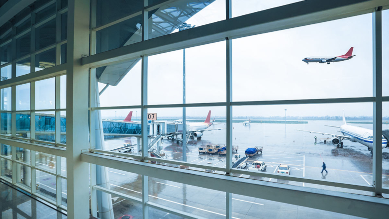 Аэропорты Московского узла работают штатно, несмотря на ливень