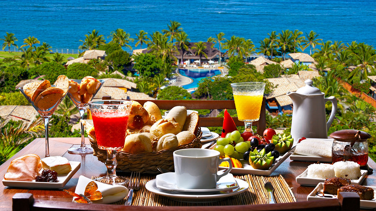 Весомый аргумент: как вернуться из отпуска без лишних килограммов