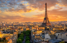 Новые рабочие дни, рост налогов и отказ от индексации пенсий: премьер Франции рассказал, как хочет пополнять бюджет