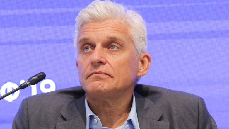 Суд обязал Тинькова выплатить 40 млн руб. Дерипаске