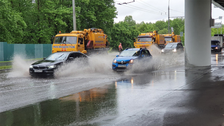 Потоп в Москве и Подмосковье: кое-где на квадратный метр уже выпало по 100 литров воды
