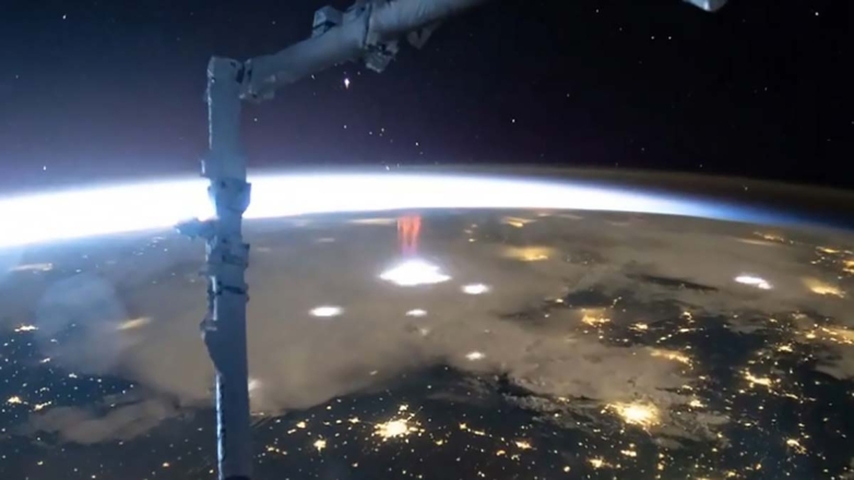 Редкое атмосферное явление запечатлели с борта МКС