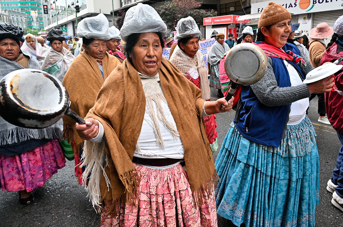 Митинг протеста против нехватки топлива и долларов в Ла-Пасе, Боливия